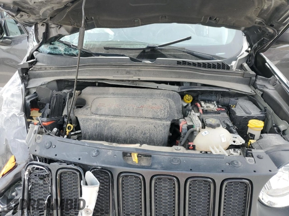 2018 Jeep Renegade Latitude z VIN ZACCJABB3JPG81927, wystawiony jako Copart lot #52442985 z przebiegiem 72 256 mil mil oraz Szkoda całkowita • Salvage title. Historia ofert i sprzedaży dostępna na DreamBid. Obrazek 12.
