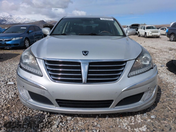 2013 Hyundai Equus Signature with VIN KMHGH4JH5DU058831, listed as a Copart auction lot 51623045 with 164,524 mi miles and Salvage Title. Bid and sale history available at DreamBid. Image 5.