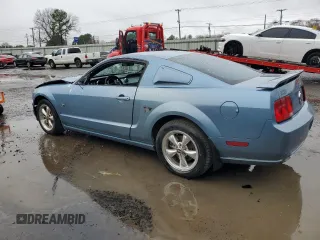 2005 Ford Mustang GT Deluxe z VIN 1ZVFT82H255237843, wystawiony jako Copart lot #44313965 z przebiegiem 128 236 mil mil oraz Szkoda całkowita • Salvage title. Historia ofert i sprzedaży dostępna na DreamBid. Obrazek 2.