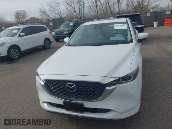 2025 Mazda CX-5 2.5 S Preferred Package with VIN JM3KFBCL5S0589890, listed as a IAAI auction lot 41899969 with 3,551 mi miles. Bid and sale history available at carsss.com. Image 12.