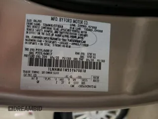 2005 Lincoln Town Car Signature z VIN 1LNHM81W55Y670818, wystawiony jako Copart lot #53279985 z przebiegiem 95 939 mil mil oraz Szkoda całkowita • Salvage title. Historia ofert i sprzedaży dostępna na DreamBid. Obrazek 12.