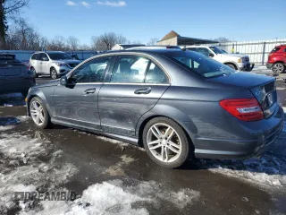 2013 Mercedes-Benz C 250 Sport z VIN WDDGF4HB3DA865383, wystawiony jako Copart lot #87461924 z przebiegiem 51 597 mil mil oraz Szkoda całkowita • Salvage title. Historia ofert i sprzedaży dostępna na DreamBid. Obrazek 2.