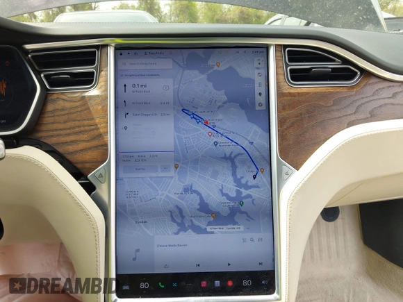 2017 Tesla Model S 60 z VIN 5YJSA1E13HF228486, wystawiony jako IAAI lot #42092686 z przebiegiem 78 089 mil mil oraz . Historia ofert i sprzedaży dostępna na DreamBid. Obrazek 18.