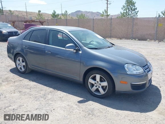 2009 Volkswagen Jetta SE z VIN 3VWRZ71K09M088979, wystawiony jako IAAI lot #42532075 z przebiegiem 179 179 mil mil oraz . Historia ofert i sprzedaży dostępna na DreamBid. Obrazek 1.