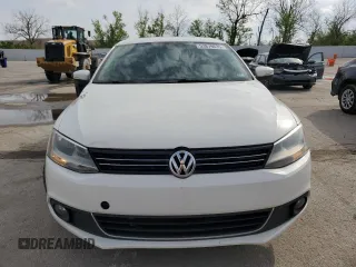 2013 Volkswagen Jetta TDI w/Premium/Nav with VIN 3VWLL7AJ4DM242682, listed as a Copart auction lot 53879635 with 123,945 mi miles and Salvage title. Bid and sale history available at DreamBid. Image 5.