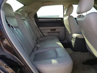 2006 Chrysler 300 C with VIN 2C3KA63H06H272552, listed as a Copart auction lot 72185684 with 105,737 mi miles and Salvage Title. Bid and sale history available at carsss.com. Image 10.