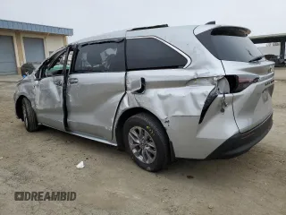 2024 Toyota Sienna LE with VIN 5TDKRKEC6RS194217, listed as a Copart auction lot 45793775 with 71,615 mi miles and Salvage Title. Bid and sale history available at carsss.com. Image 2.