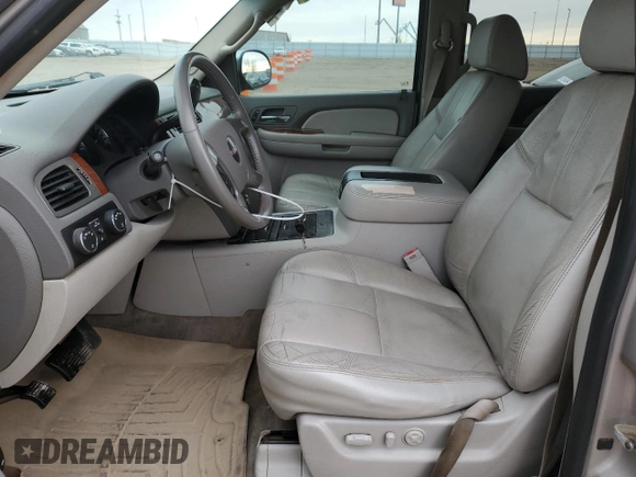 2008 GMC Yukon SLT w/4SA with VIN 1GKFK13018J218030, listed as a Copart auction lot 85196224 with 240,080 mi miles and Salvage Title. Bid and sale history available at carsss.com. Image 7.