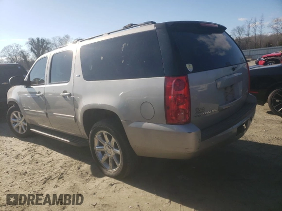 2009 GMC Yukon XL SLT w/4SB with VIN 1GKFC36J69R249726, listed as a Copart auction lot 88435855 with 319,979 mi miles and Salvage Title. Bid and sale history available at carsss.com. Image 2.