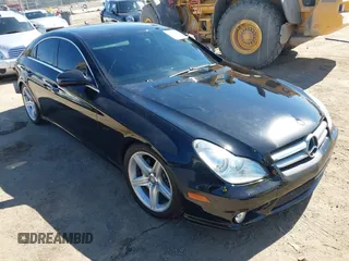 2010 Mercedes-Benz CLS 550 z VIN WDDDJ7CB0AA164094, wystawiony jako IAAI lot #42709887 z przebiegiem 83 092 mil mil oraz . Historia ofert i sprzedaży dostępna na DreamBid. Obrazek 1.