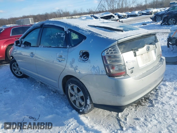 2004 Toyota Prius with VIN JTDKB20U440091037, listed as a IAAI auction lot 41589007 with 277,808 mi miles. Bid and sale history available at carsss.com. Image 3.