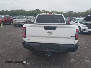 2022 Nissan Frontier Pro-4X z VIN 1N6ED1EK9NN638250, wystawiony jako IAAI lot #40420112 z przebiegiem 39 321 mil mil oraz . Historia ofert i sprzedaży dostępna na DreamBid. Obrazek 16.