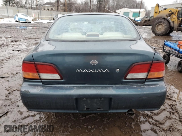 1998 Nissan Maxima GXE with VIN JN1CA21D1WT607137, listed as a Copart auction lot 43629285 with 159,196 mi miles and Salvage title. Bid and sale history available at DreamBid. Image 6.