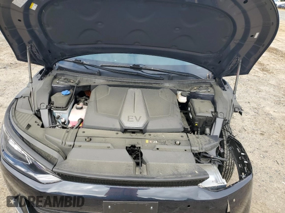 2024 Kia EV6 Wind z VIN KNDC3DLC6R5193465, wystawiony jako Copart lot #56941845 z przebiegiem 12 703 mil mil oraz Nie do naprawy • Non repairable. Historia ofert i sprzedaży dostępna na DreamBid. Obrazek 11.