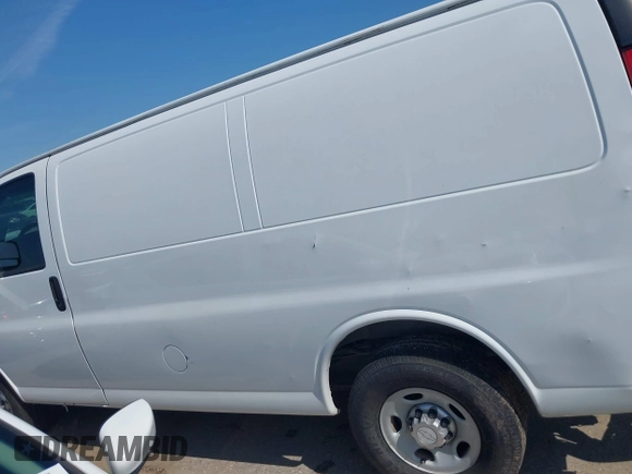 2015 Chevrolet Express Cargo с VIN 1GCWGFCFXF1184780, выставлен на аукционе IAAI как лот 42180137 с пробегом 103 453 миль миль и . История ставок и продаж доступна на DreamBid. Изображение 14.