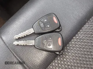 2016 Jeep Compass Latitude z VIN 1C4NJDEB8GD691172, wystawiony jako IAAI lot #42396044 z przebiegiem 172 012 mil mil oraz . Historia ofert i sprzedaży dostępna na DreamBid. Obrazek 11.