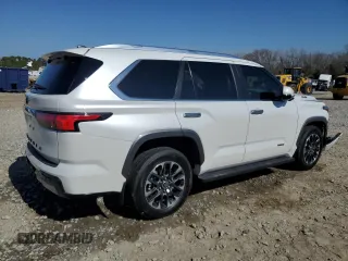 2024 Toyota Sequoia SR5 with VIN 7SVAAABA9RX042917, listed as a Copart auction lot 43750015 with 17,793 mi miles and Salvage Title. Bid and sale history available at carsss.com. Image 3.