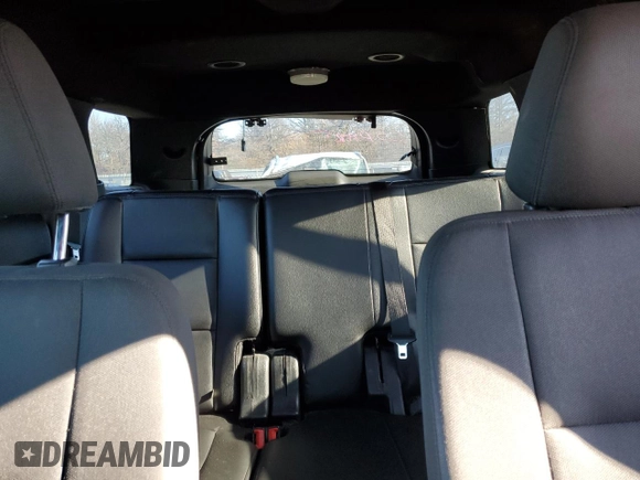 2017 Ford Police Interceptor Utility z VIN 1FM5K8ATXHGD67316, wystawiony jako Copart lot #84960974 z przebiegiem 163 218 mil mil oraz Czysty tytuł • Clean title. Historia ofert i sprzedaży dostępna na DreamBid. Obrazek 10.