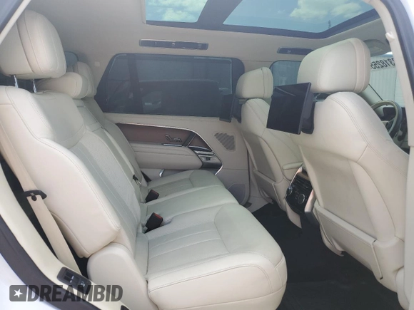 2023 Land Rover Range Rover SE z VIN SALKPBFU9PA013532, wystawiony jako Copart lot #53318255 z przebiegiem 20 504 mil mil oraz Szkoda całkowita • Salvage title. Historia ofert i sprzedaży dostępna na DreamBid. Obrazek 11.