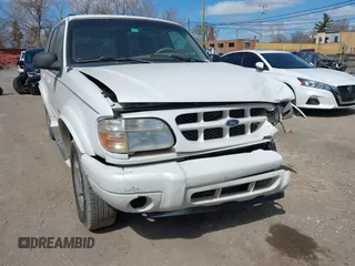 2000 Ford Explorer z VIN 1FMZU85P3YZA94717, wystawiony jako IAAI lot #42029041 z przebiegiem 218 304 mil mil oraz . Historia ofert i sprzedaży dostępna na DreamBid. Obrazek 16.