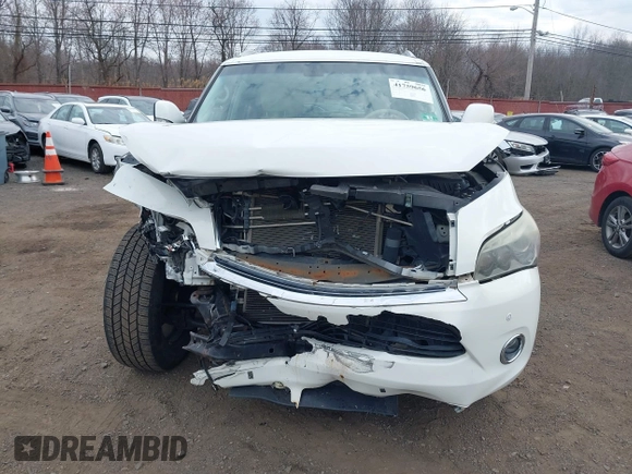 2014 Infiniti QX80 z VIN JN8AZ2NC0E9351569, wystawiony jako IAAI lot #41759656 z przebiegiem 111 892 mil mil oraz . Historia ofert i sprzedaży dostępna na DreamBid. Obrazek 12.