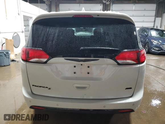 2020 Chrysler Pacifica Launch Edition z VIN 2C4RC3BG6LR290040, wystawiony jako Copart lot #88406525 z przebiegiem 38 670 mil mil oraz Szkoda całkowita • Salvage title. Historia ofert i sprzedaży dostępna na DreamBid. Obrazek 6.