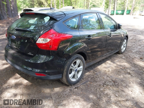2014 Ford Focus SE with VIN 1FADP3K25EL425738, listed as a IAAI auction lot 42127245 with 161,163 mi miles. Bid and sale history available at carsss.com. Image 4.