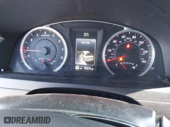 2017 Toyota Camry XLE z VIN 4T1BF1FK6HU370827, wystawiony jako IAAI lot #41870412 z przebiegiem 95 975 mil mil oraz . Historia ofert i sprzedaży dostępna na DreamBid. Obrazek 7.