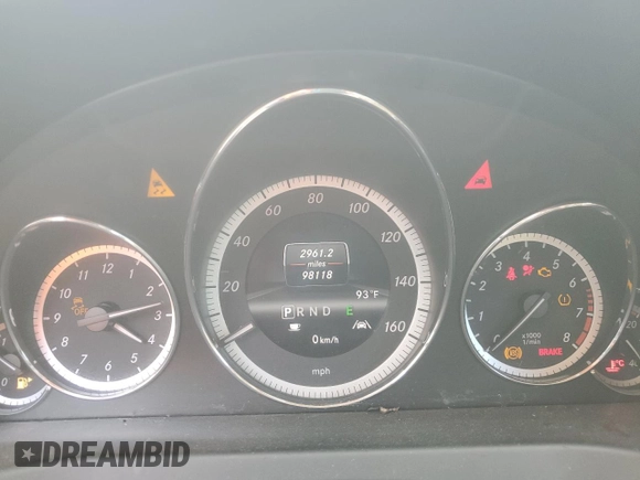 2013 Mercedes-Benz E 350 with VIN WDDKJ5KB9DF192237, listed as a Copart auction lot 75918194 with 98,118 mi miles and Salvage Title. Bid and sale history available at DreamBid. Image 9.