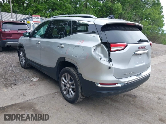 2022 GMC Terrain SLT z VIN 3GKALVEV7NL159321, wystawiony jako IAAI lot #42352977 z przebiegiem 42 386 mil mil oraz . Historia ofert i sprzedaży dostępna na DreamBid. Obrazek 3.