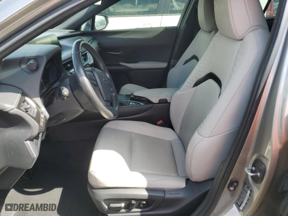 2021 Lexus UX with VIN JTHX3JBH7M2036551, listed as a Copart auction lot 74235084 with 0 mi miles and Non Repairable. Bid and sale history available at carsss.com. Image 7.