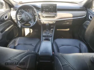 2023 Jeep Compass Latitude Lux с VIN 3C4NJDFN0PT570512, выставлен на аукционе Copart как лот 54932165 с пробегом 27 227 миль миль и Списание • Salvage title. История ставок и продаж доступна на DreamBid. Изображение 8.