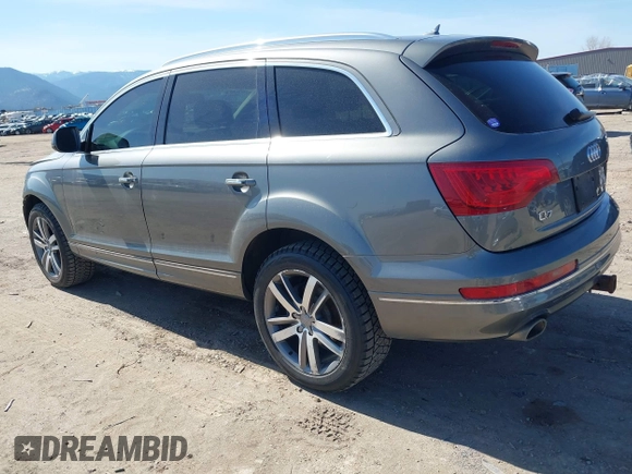2014 Audi Q7 Premium Plus z VIN WA1LMAFE7ED018628, wystawiony jako IAAI lot #41955702 z przebiegiem 134 641 mil mil oraz . Historia ofert i sprzedaży dostępna na DreamBid. Obrazek 3.