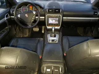 2008 Porsche Cayenne z VIN WP1AB2P48LA50659, wystawiony jako Copart lot #70915814 z przebiegiem 157 374 mil mil oraz Czysty tytuł • Clean title. Historia ofert i sprzedaży dostępna na DreamBid. Obrazek 8.