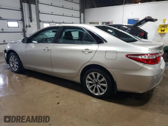 2015 Toyota Camry XLE with VIN 4T4BF1FK3FR490877, listed as a Copart auction lot 53581385 with 76,286 mi miles and Salvage Title. Bid and sale history available at carsss.com. Image 2.