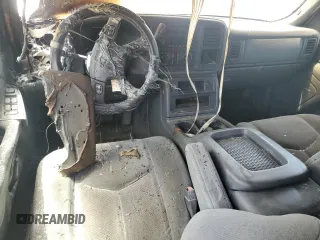 2003 Chevrolet Silverado 1500HD LS z VIN 1GCGC13U93F222290, wystawiony jako Copart lot #52921565 z przebiegiem Nie podano mil oraz Szkoda całkowita • Salvage title. Historia ofert i sprzedaży dostępna na DreamBid. Obrazek 8.