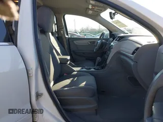 2014 Chevrolet Traverse LT with VIN 1GNKRGKD8EJ150888, listed as a IAAI auction lot 41747645 with 213,773 mi miles. Bid and sale history available at carsss.com. Image 5.