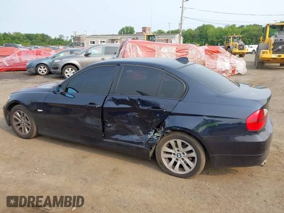 2007 BMW 3 Series 328i with VIN WBAVA33597PV66894, listed as a IAAI auction lot 42407280 with 160,527 mi miles and . Bid and sale history available at DreamBid. Image 6.