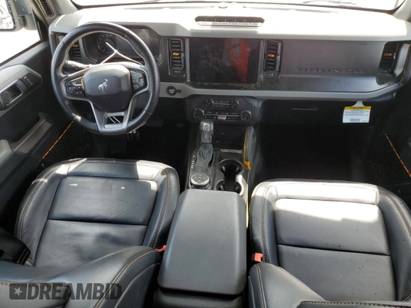 2023 Ford Bronco z VIN 1FMEE5DP8PLB29801, wystawiony jako Copart lot #55086715 z przebiegiem 14 826 mil mil oraz Szkoda całkowita • Salvage title. Historia ofert i sprzedaży dostępna na DreamBid. Obrazek 8.