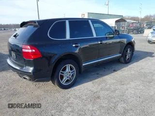 2010 Porsche Cayenne z VIN WP1AA2AP1ALA01214, wystawiony jako IAAI lot #41714362 z przebiegiem Nie podano mil oraz . Historia ofert i sprzedaży dostępna na DreamBid. Obrazek 4.