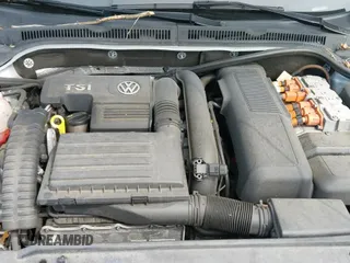 2013 Volkswagen Jetta Hybrid SE with VIN 3VW637AJXDM230890, listed as a IAAI auction lot 42259403 with 117,264 mi miles and . Bid and sale history available at DreamBid. Image 14.