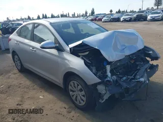 2019 Hyundai Accent SE with VIN 3KPC24A32KE053705, listed as a IAAI auction lot 41772975 with 90,854 mi miles. Bid and sale history available at carsss.com. Image 1.