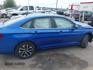 2024 Volkswagen Jetta S с VIN 3VW5M7BU2RM065135, выставлен на аукционе IAAI как лот 42272382 с пробегом 9 555 миль миль и . История ставок и продаж доступна на DreamBid. Изображение 13.