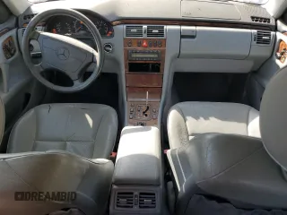 1999 Mercedes-Benz E-Class with VIN WDBJF82H3XX025477, listed as a Copart auction lot 78813364 with 235,541 mi miles and Salvage Title. Bid and sale history available at carsss.com. Image 8.