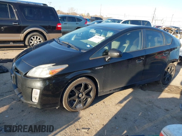 2011 Toyota Prius I with VIN JTDKN3DUXB0293692, listed as a IAAI auction lot 41628333 with 124,577 mi miles. Bid and sale history available at carsss.com. Image 2.