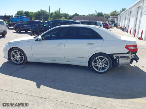 2013 Mercedes-Benz E-Class E 350 Luxury with VIN WDDHF8JB6DA680430, listed as a IAAI auction lot 41837189 with 83,492 mi miles. Bid and sale history available at carsss.com. Image 15.