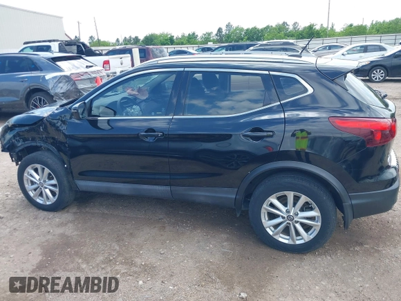 2019 Nissan Rogue Sport S with VIN JN1BJ1CP5KW524557, listed as a IAAI auction lot 42086359 with 114,281 mi miles. Bid and sale history available at carsss.com. Image 15.