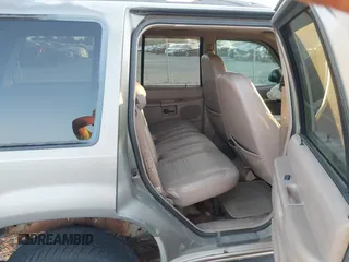 2001 Mercury Mountaineer with VIN 4M2ZU86P31UJ03416, listed as a IAAI auction lot 41188554 with 160,125 mi miles and . Bid and sale history available at DreamBid. Image 8.
