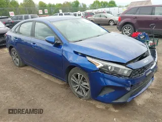 2023 Kia Forte LXS z VIN 3KPF24AD4PE504193, wystawiony jako IAAI lot #42263985 z przebiegiem 41 259 mil mil oraz . Historia ofert i sprzedaży dostępna na DreamBid. Obrazek 1.