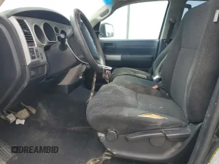 2008 Toyota Tundra z VIN 5TBDV54178S493793, wystawiony jako Copart lot #52105835 z przebiegiem 274 668 mil mil oraz Czysty tytuł • Clean title. Historia ofert i sprzedaży dostępna na DreamBid. Obrazek 7.